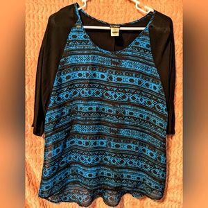 Day trip size medium blue and black top